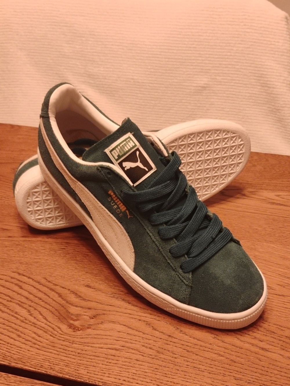Puma Suede Men's Sneakers in Pine Green and White